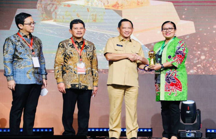 Raih Penghargaan UHC, Pemprov Papua Siap Berinovasi Tingkatkan Jaminan Kesehatan